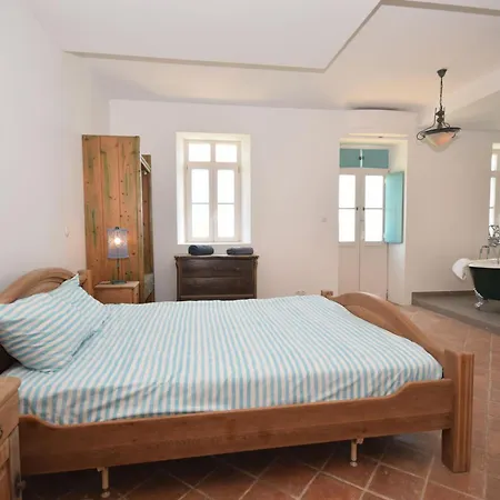 Authentic Yet Modern Villa And Cottage With Pool Holiday home *