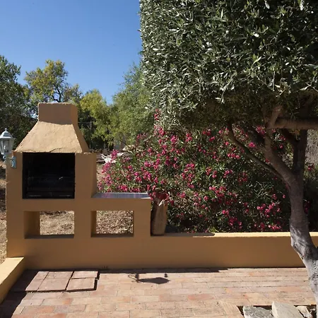 Authentic Yet Modern Villa And Cottage With Pool Holiday home *