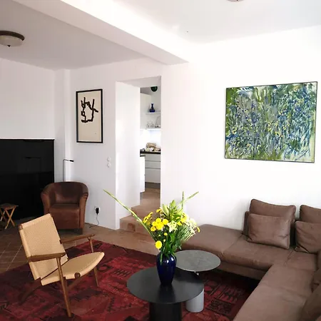 Elegant Mansion With Pool Loulé