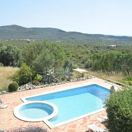 Elegant Loule Mansion With Pool